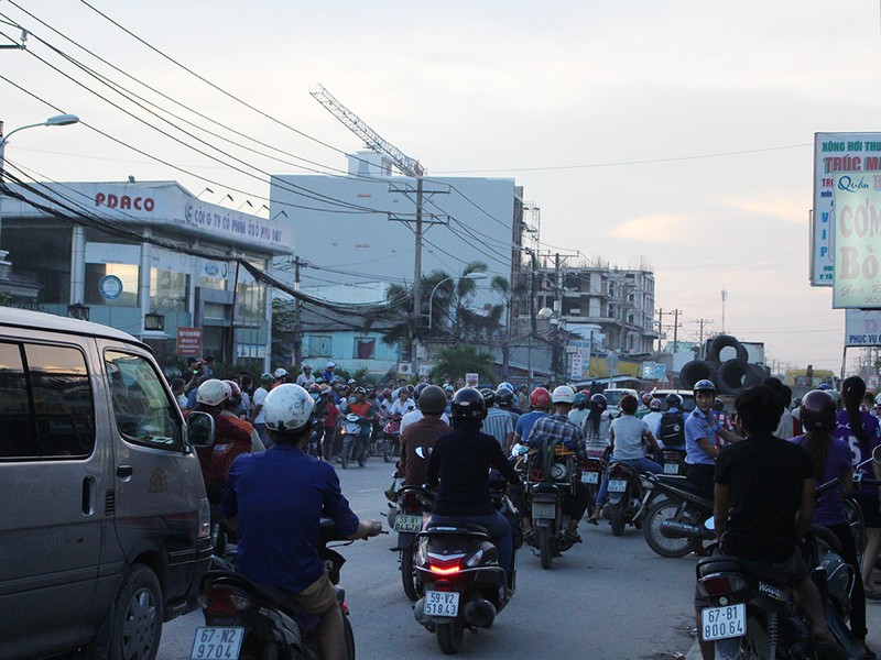 Xe tải cẩu cán người phụ nữ tử vong - ảnh 2